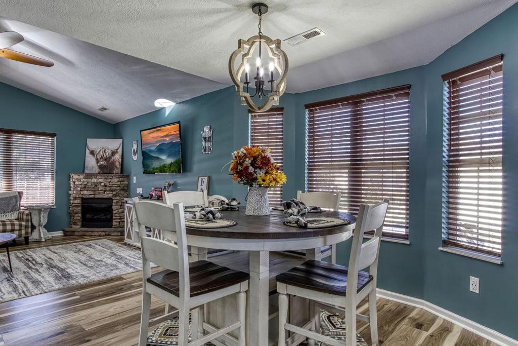 The Mason Jar, Hot Tub, Wifi, 1089 Free Tickets Each Paid Day, Dollywood And More! Pigeon Forge Exteriér fotografie